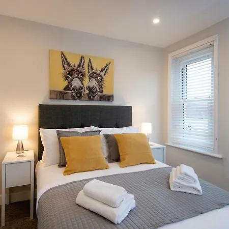 Flat D - Modern, Top Floor, 2 Bedroom, 2 Bathroom Apartment In Central Southsea, Portsmouth Exterior photo