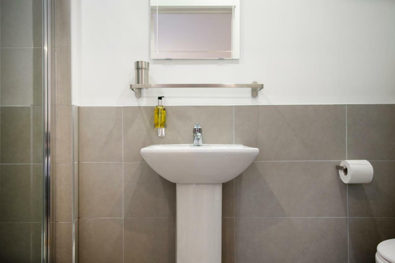 Flat D - Modern, Floor, 2 Bedroom, 2 Bathroom In Southsea, Appartement